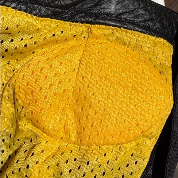 Vintage Harley-Davidson Black Leather Sports Bra Crop Top Biker Chic 34/6 Sm/Med - Picture 13 of 16